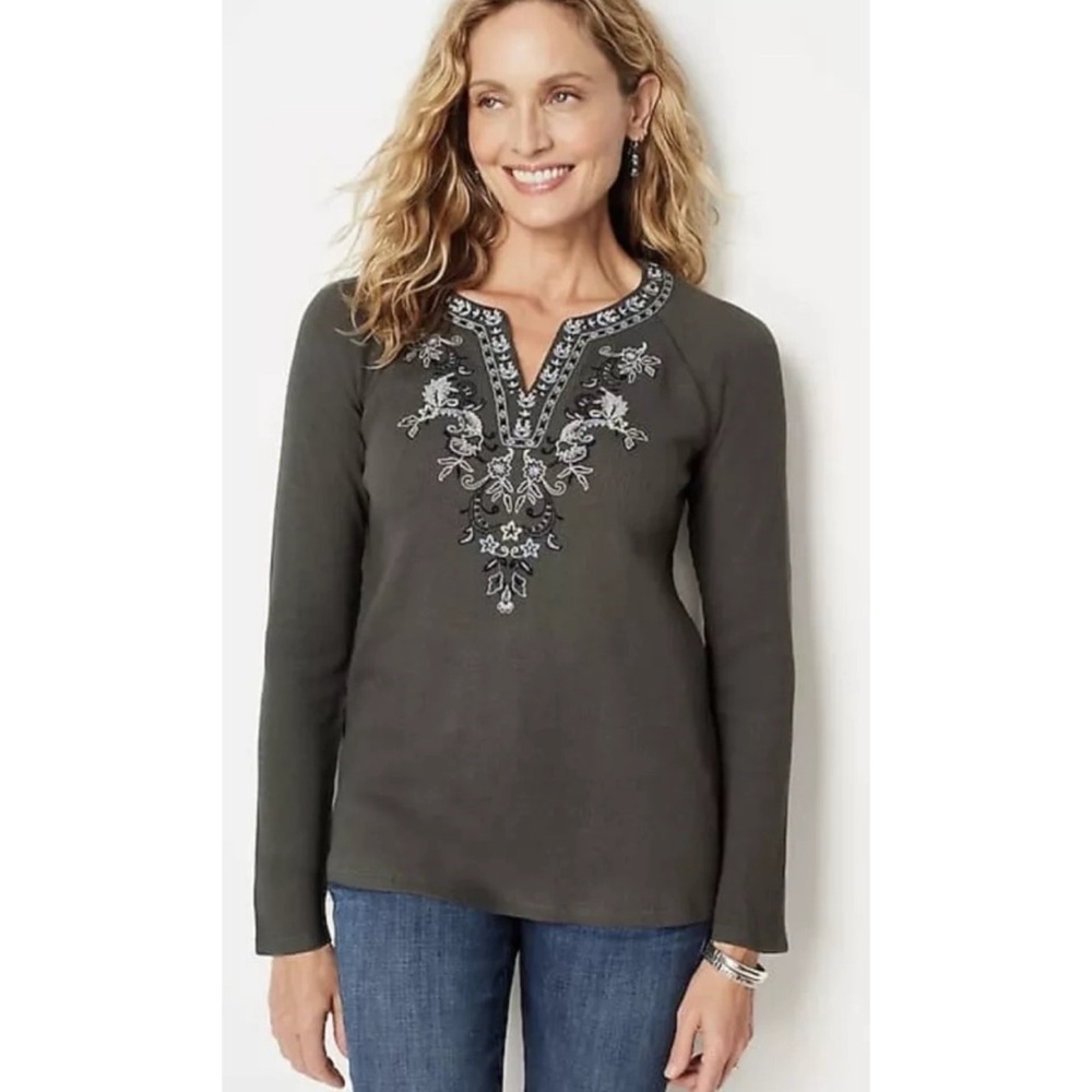 J.Jill Embroidered Waffle-Knit Raglan Tee Top in Coriander Green